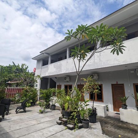 Rumah Pagar Merah Homestay Yogyakarta Exterior photo